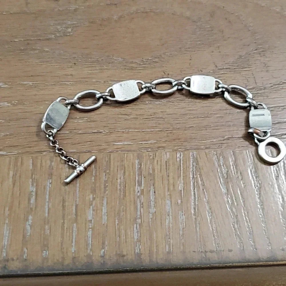 Blue stone in silver tone tennis bracelet - Picture 3 of 3